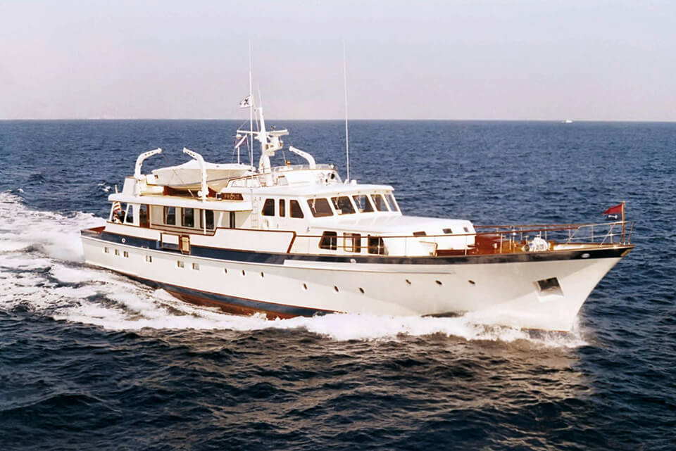intrepid class captain's yacht